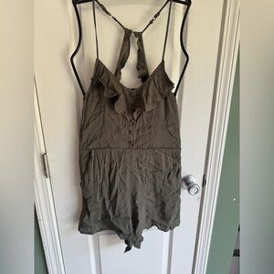 Buckle mustard seed romper olive green‎ size small NWT